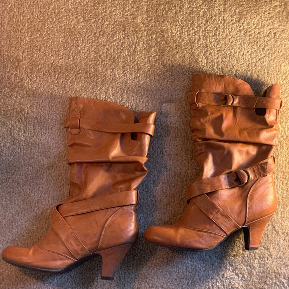 Tan leather boots - Picture 3 of 5